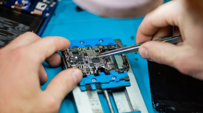 IPhone Logic Board Repair: Understanding The Core Of Device Restoration